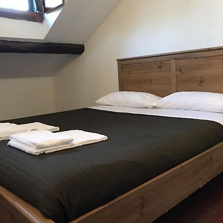 Charming Apartment The Castle Milan Extérieur photo